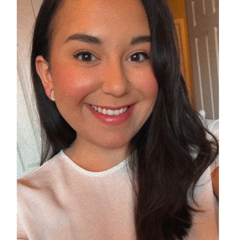 Meet your Posher, Alexis